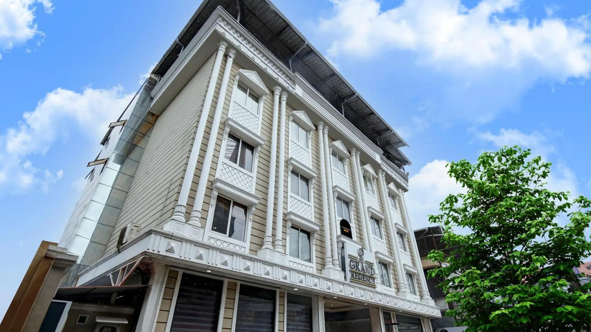 Collection O Hotel Grand Regency Angamali 3*,
