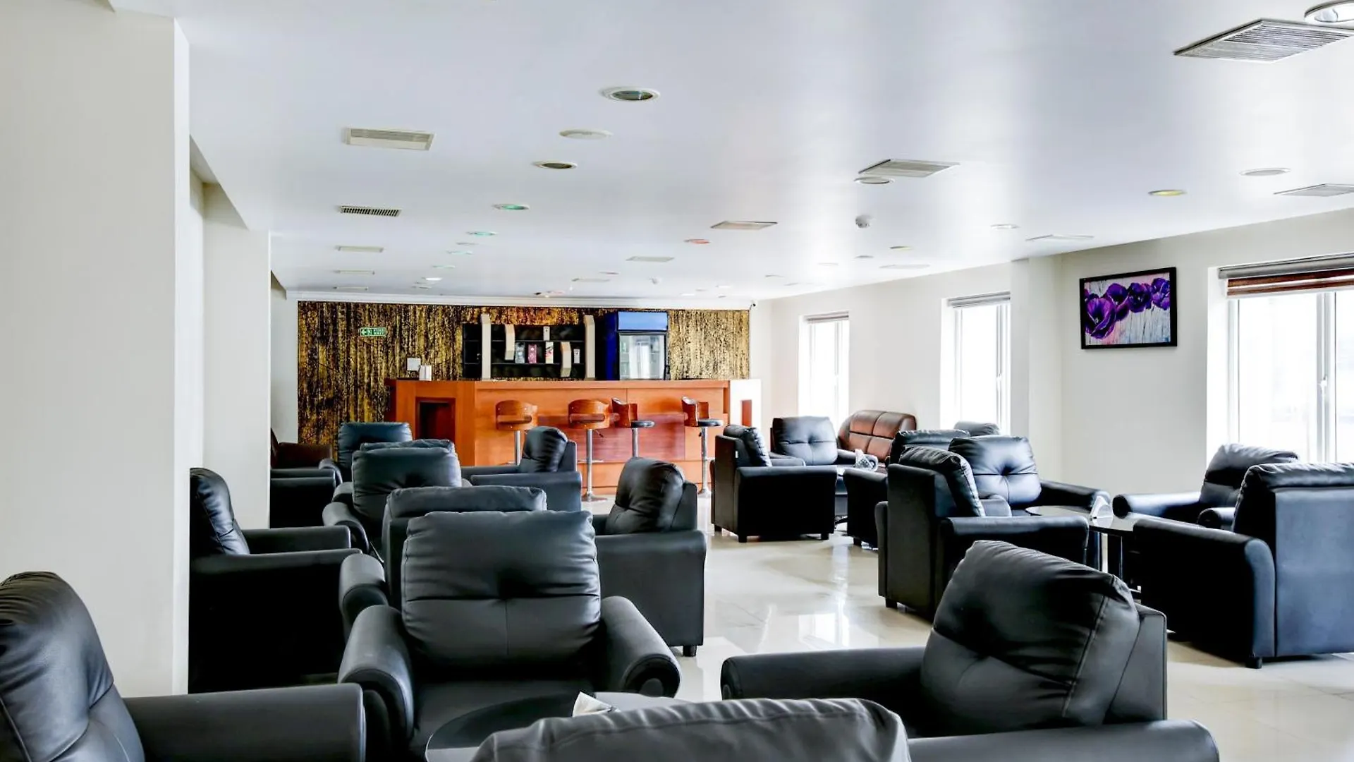 Collection O Hotel Grand Regency Angamali