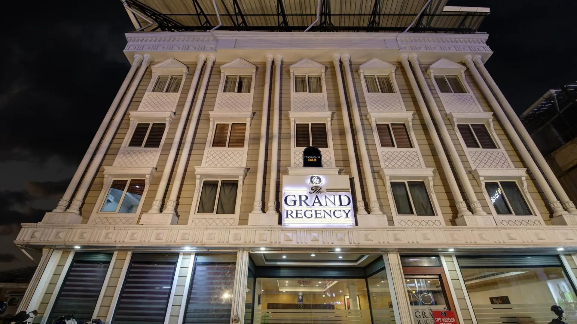 Collection O Hotel Grand Regency Angamali